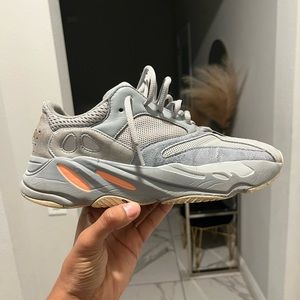 Yeezy 700 inertias